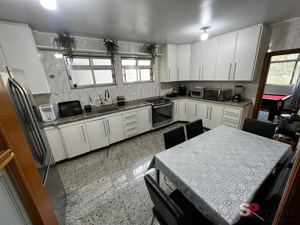 Apartamento à venda com 4 quartos, 154m² - Foto 8