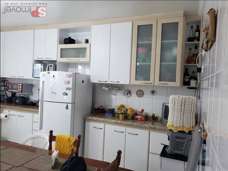 Casa à venda com 3 quartos, 202m² - Foto 7