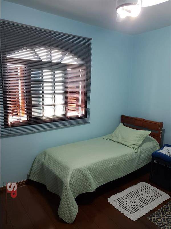 Casa à venda com 3 quartos, 202m² - Foto 15