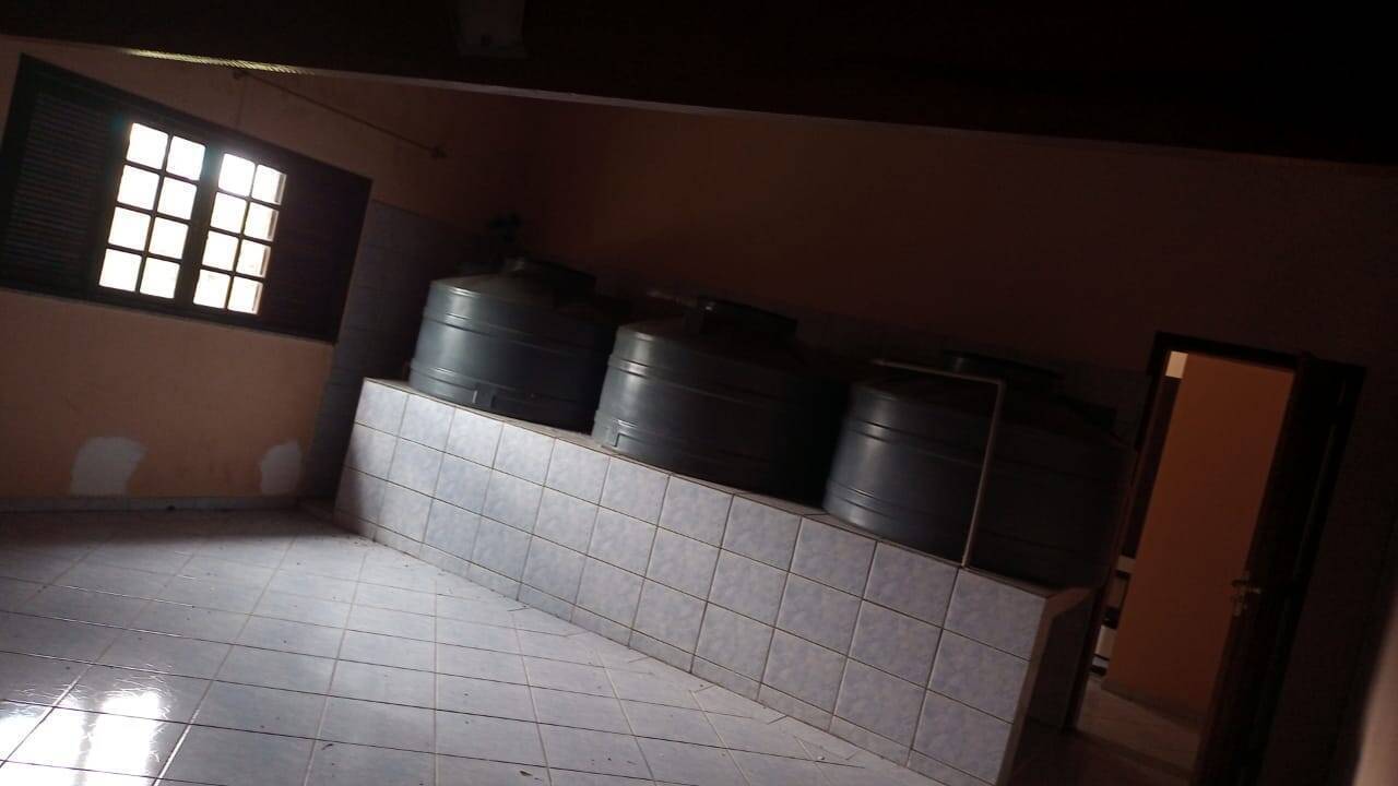 Chácara à venda com 7 quartos, 2500m² - Foto 25