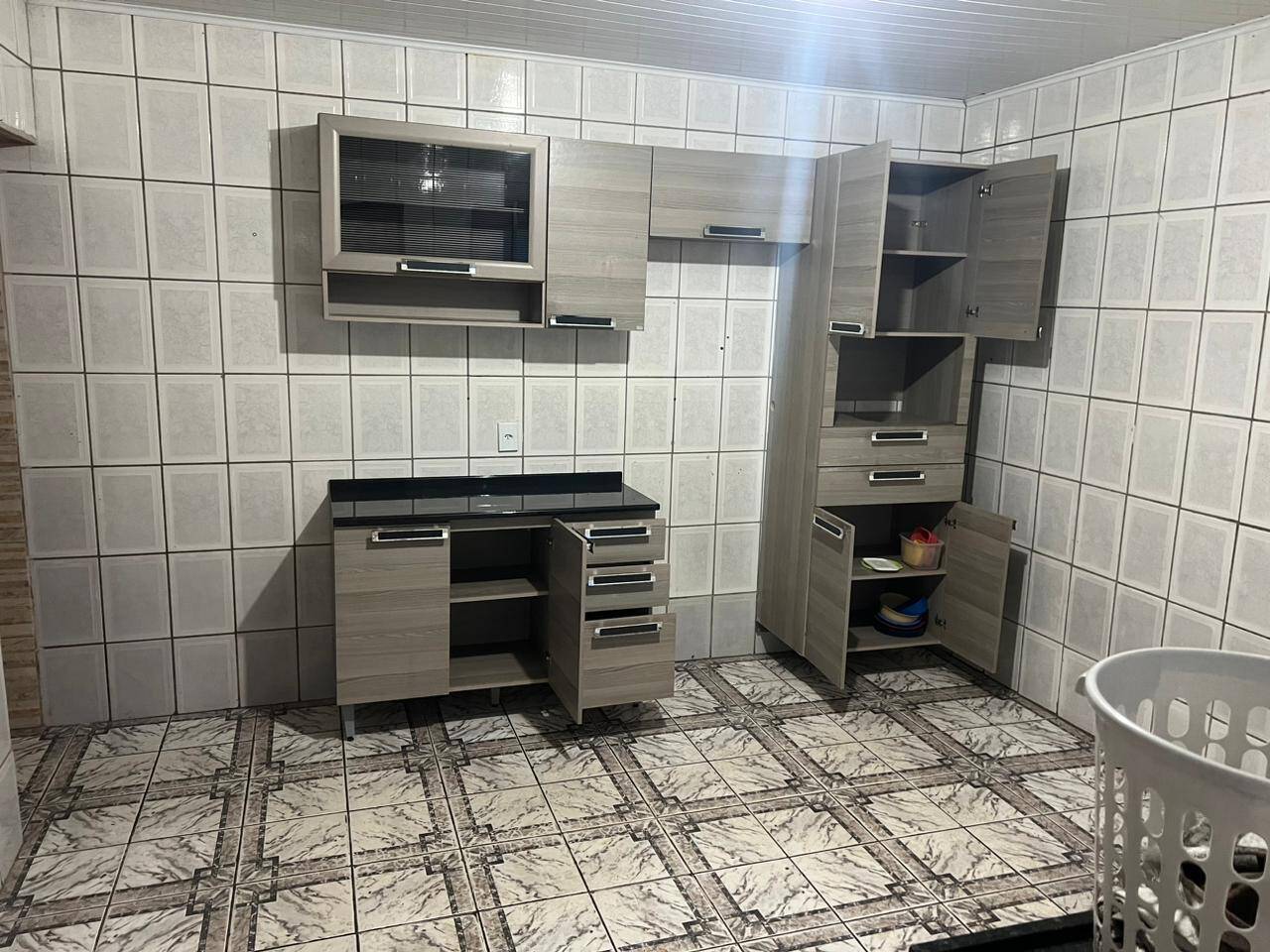 Casa à venda com 2 quartos, 80m² - Foto 1