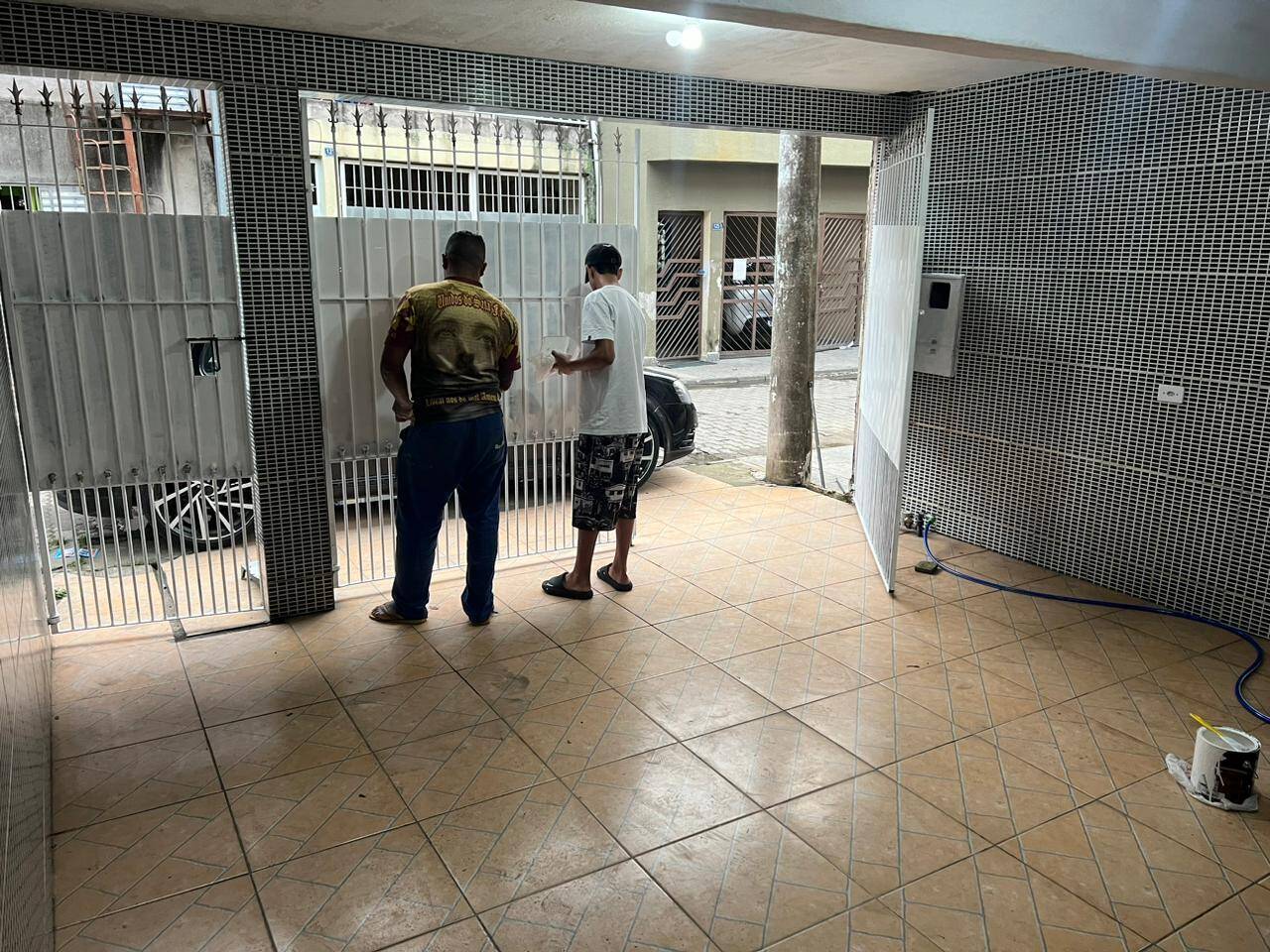 Casa à venda com 2 quartos, 80m² - Foto 4