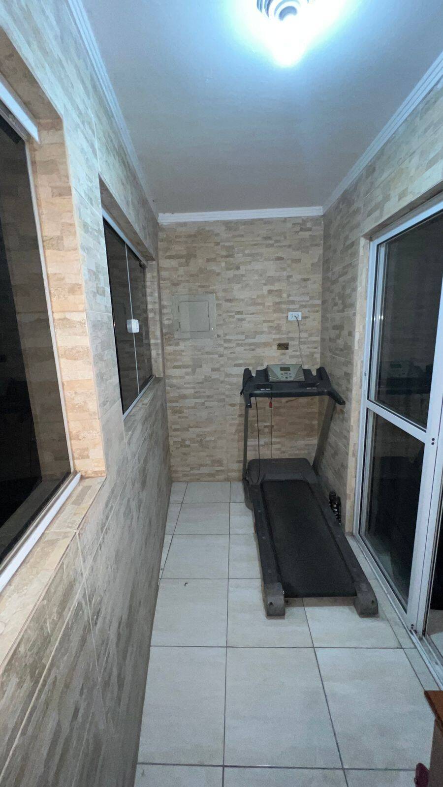Casa à venda com 3 quartos, 60m² - Foto 10