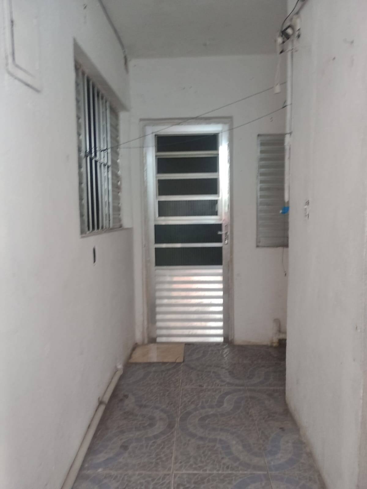 Casa à venda com 1 quarto, 80m² - Foto 3
