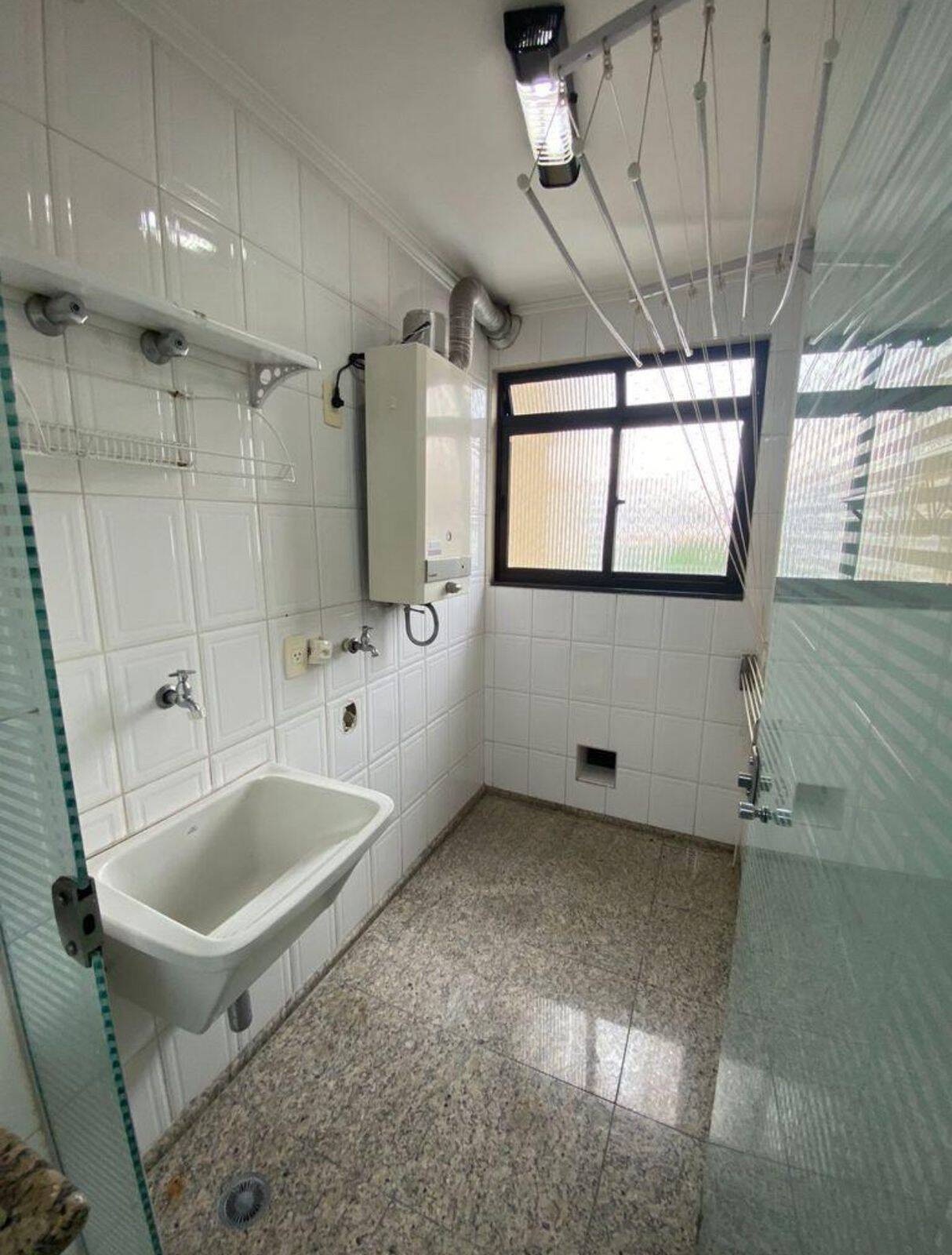 Apartamento para alugar com 2 quartos, 100m² - Foto 6